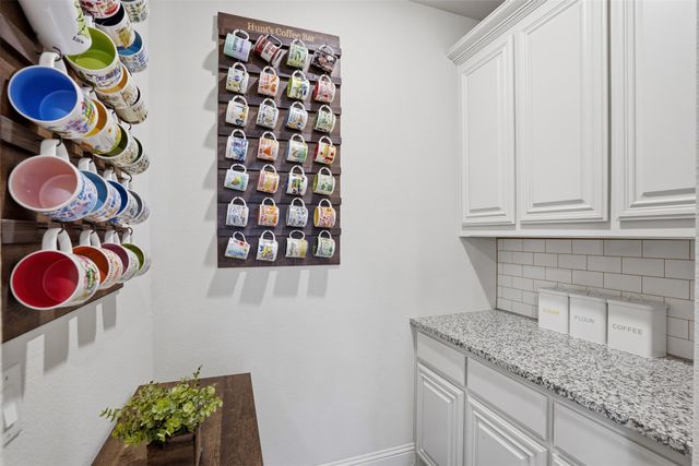 4002 Grove Valley Road, Midlothian, TX 76065