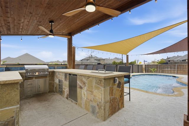 4002 Grove Valley Road, Midlothian, TX 76065