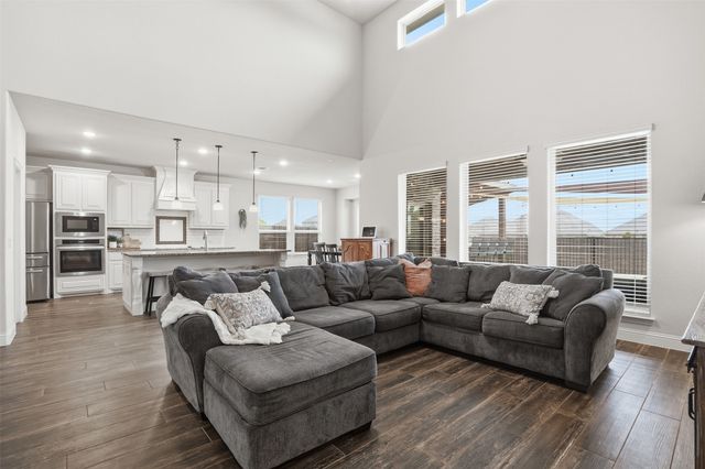 4002 Grove Valley Road, Midlothian, TX 76065