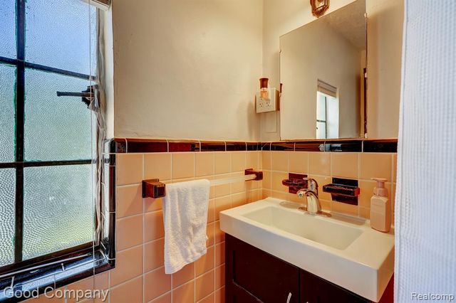 637 S Connecticut Unit 5, Royal Oak, MI 48067