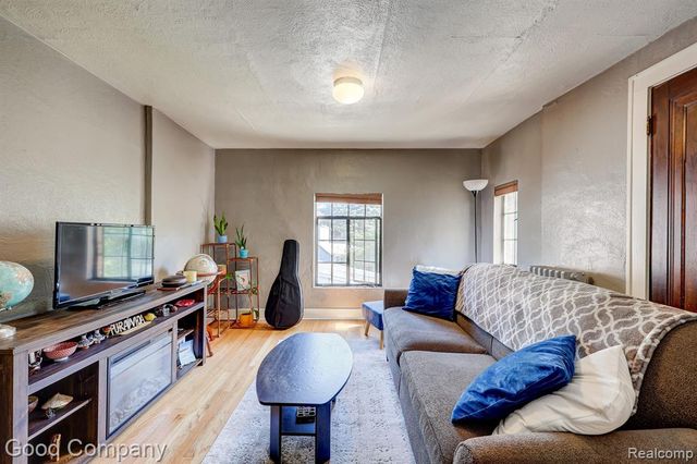 637 S Connecticut Unit 5, Royal Oak, MI 48067
