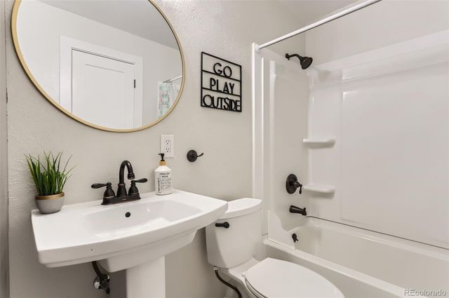 6427 W 82nd Drive, Arvada, CO 80003