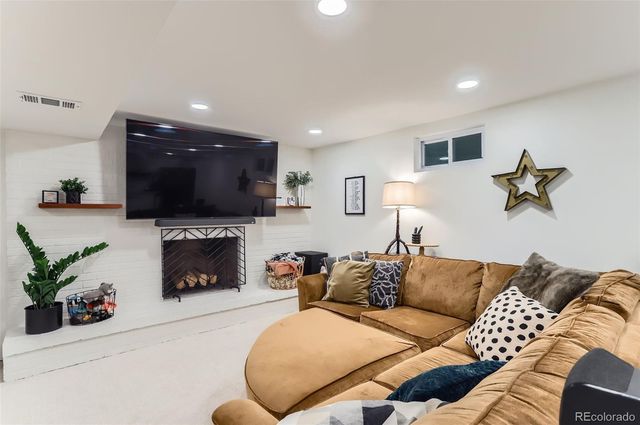 6427 W 82nd Drive, Arvada, CO 80003