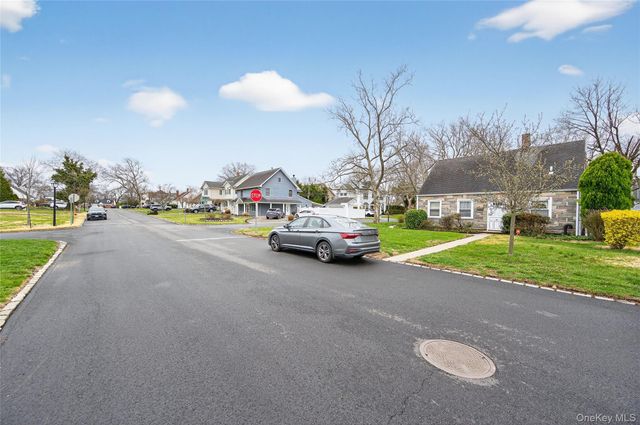 306 Curtis Avenue, Carle Place, NY 11514