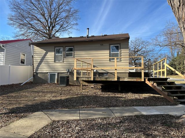 1917 27th Street, Des Moines, IA 50310