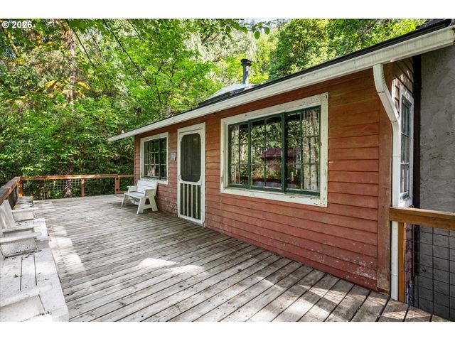 34295 Se RAINBOW Rd, Estacada, OR 97023
