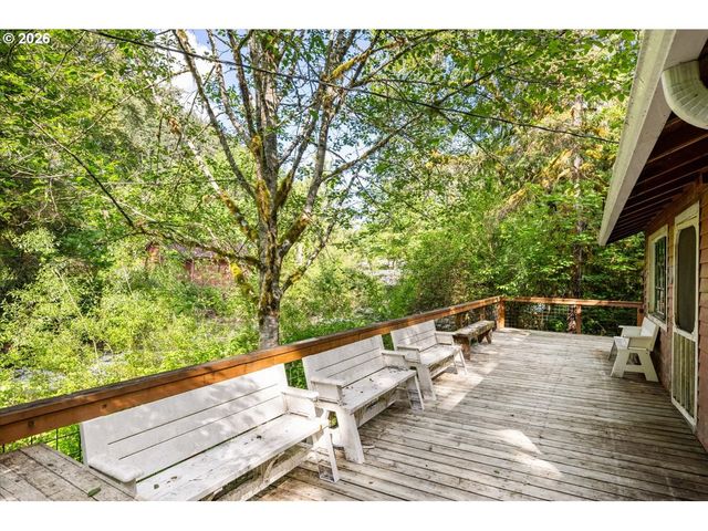 34295 Se RAINBOW Rd, Estacada, OR 97023