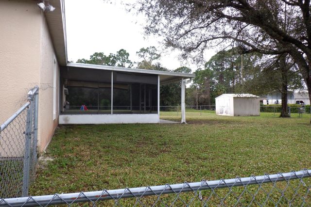 1351 Danbury Street SW, Palm Bay, FL 32908