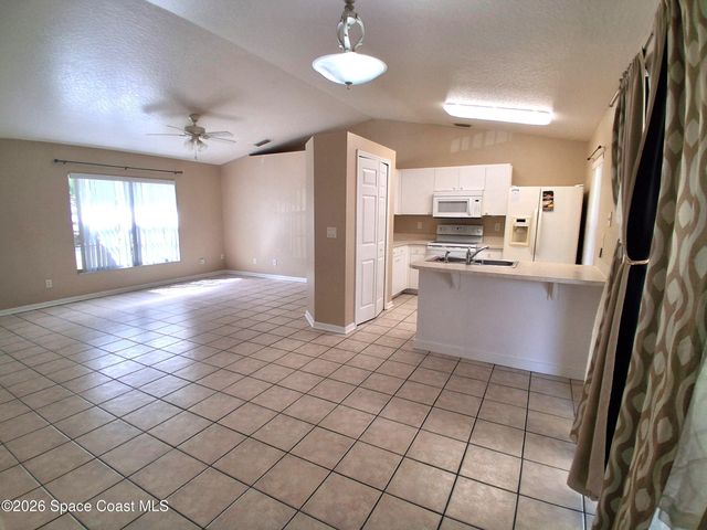 1351 Danbury Street SW, Palm Bay, FL 32908