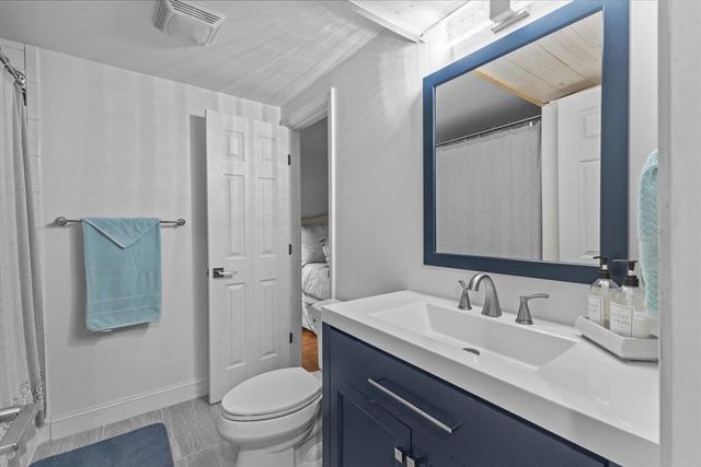 46A March Road A, Newport City, VT 05855