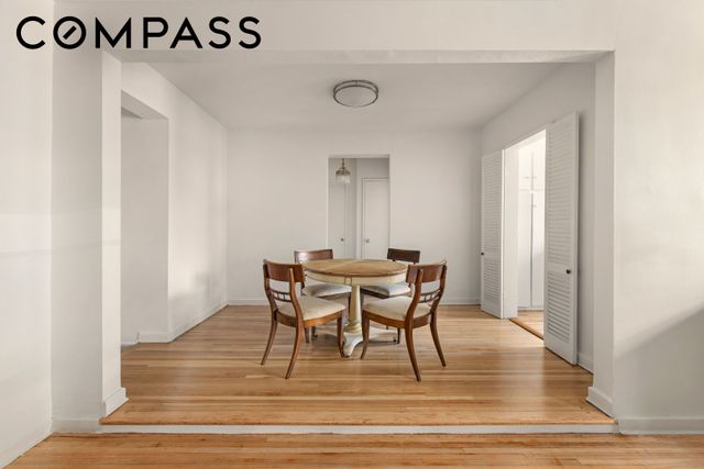6861 Yellowstone Blvd Apt 518, New York City, NY 11375