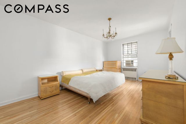 6861 Yellowstone Blvd Apt 518, New York City, NY 11375