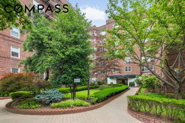 6861 Yellowstone Blvd Apt 518, New York City, NY 11375