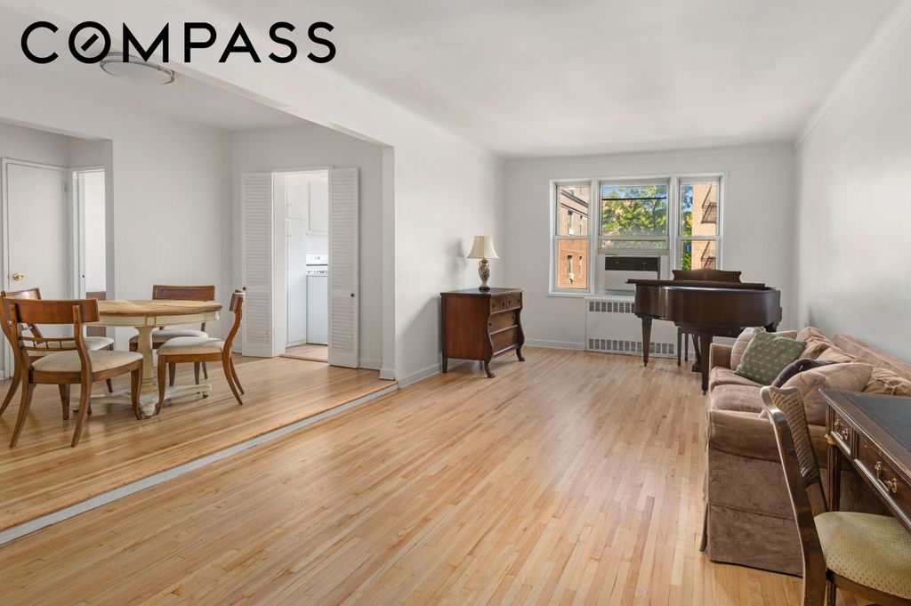 6861 Yellowstone Blvd Apt 518, New York City, NY 11375
