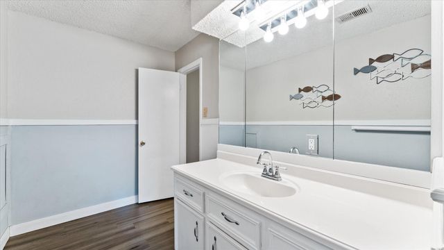 402 Placid Lake Lane, Magnolia, TX 77354