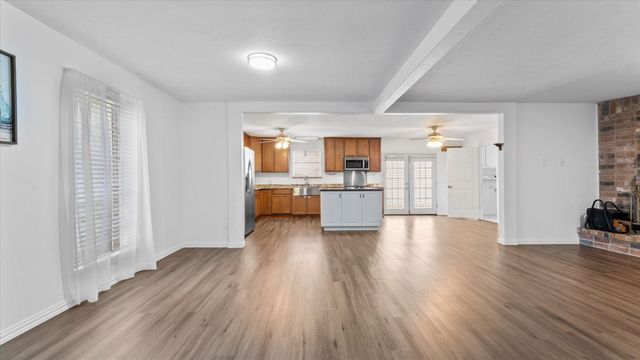 402 Placid Lake Lane, Magnolia, TX 77354