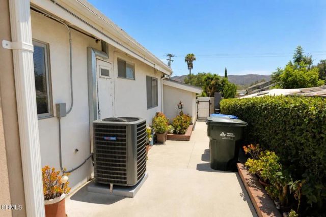 935 E Hillcrest Drive, Thousand Oaks, CA 91360