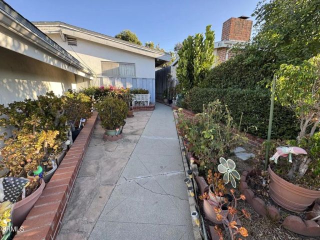 935 E Hillcrest Drive, Thousand Oaks, CA 91360