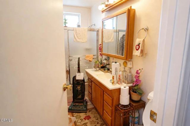 935 E Hillcrest Drive, Thousand Oaks, CA 91360
