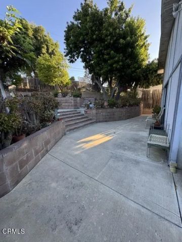 935 E Hillcrest Drive, Thousand Oaks, CA 91360