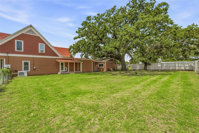 207 N Fisher, Gorman, TX 76454