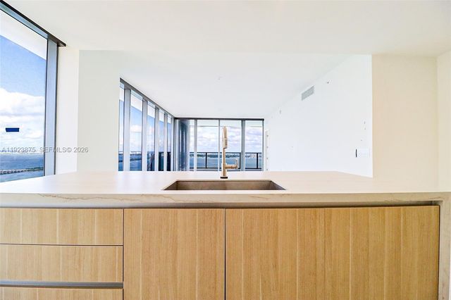 700 NE 24 Street 4201, Miami, FL 33137