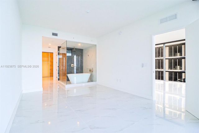 700 NE 24 Street 4201, Miami, FL 33137