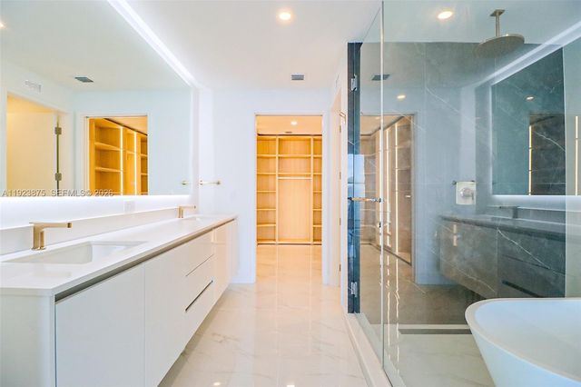 700 NE 24 Street 4201, Miami, FL 33137