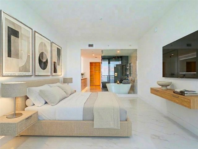 700 NE 24 Street 4201, Miami, FL 33137