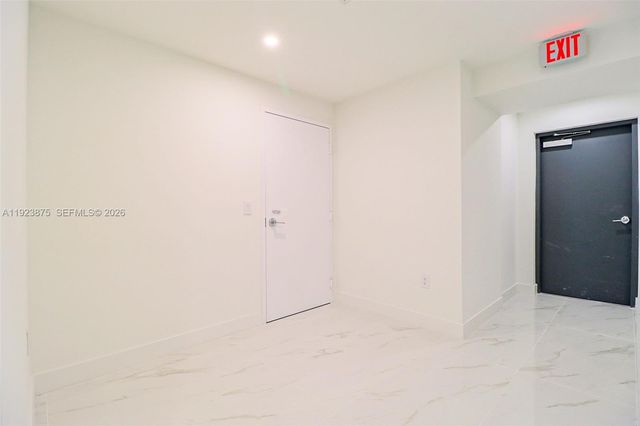700 NE 24 Street 4201, Miami, FL 33137
