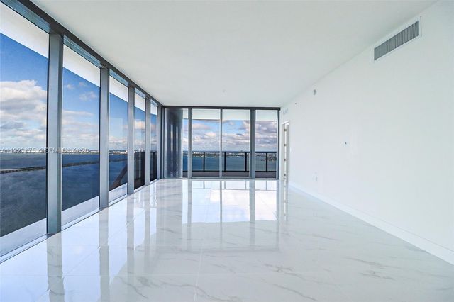 700 NE 24 Street 4201, Miami, FL 33137