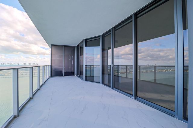 700 NE 24 Street 4201, Miami, FL 33137