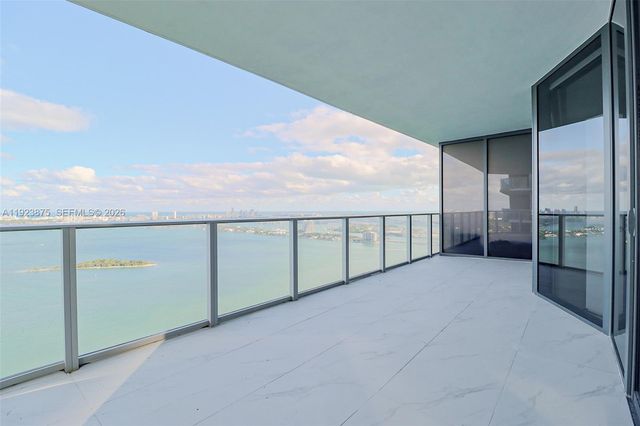 700 NE 24 Street 4201, Miami, FL 33137