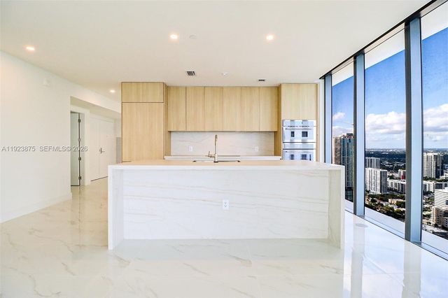 700 NE 24 Street 4201, Miami, FL 33137