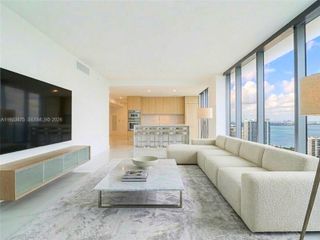 700 NE 24 Street 4201, Miami, FL 33137
