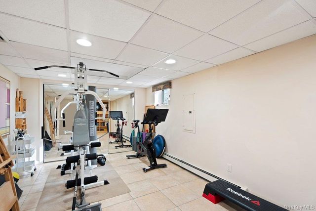 31 Prescott Place, Old Bethpage, NY 11804