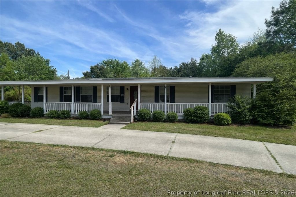 313 Longhill Drive, Fayetteville, NC 28311 — exterior