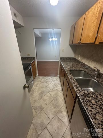 5024 Sardis Road, Charlotte, NC 28270