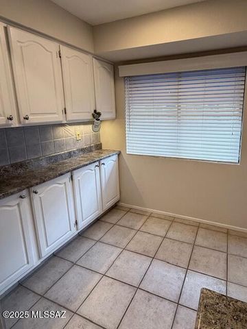 7900 E Colette Cir Unit 7, Tucson, AZ 85710