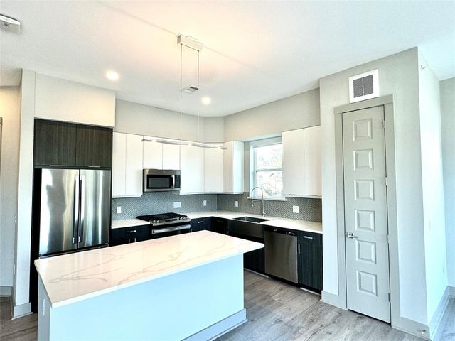401 W 25th Street 1423, Houston, TX 77008