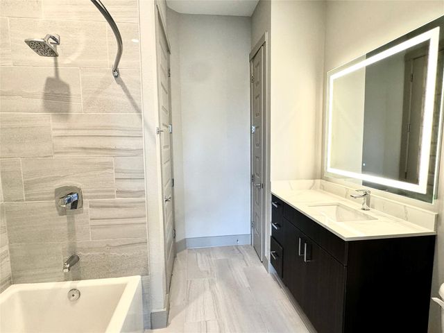401 W 25th Street 1423, Houston, TX 77008