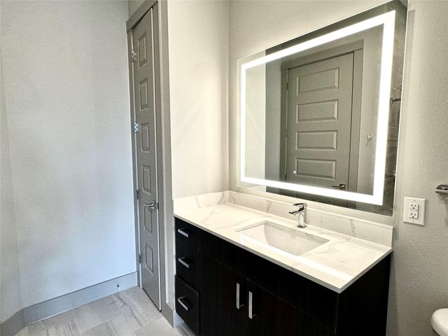 401 W 25th Street 1423, Houston, TX 77008