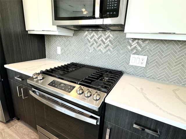 401 W 25th Street 1423, Houston, TX 77008