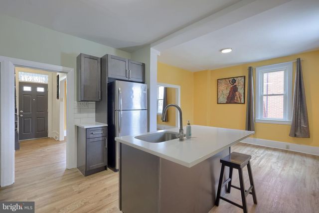217 N CHARLES ST, Red Lion, PA 17356