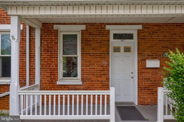217 N CHARLES ST, Red Lion, PA 17356