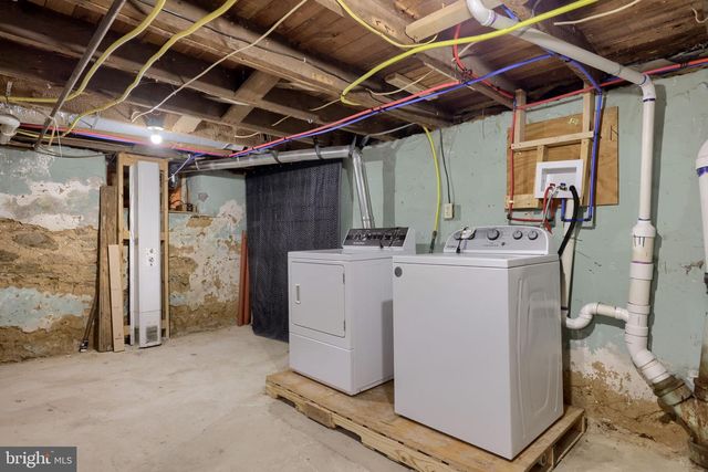 217 N CHARLES ST, Red Lion, PA 17356