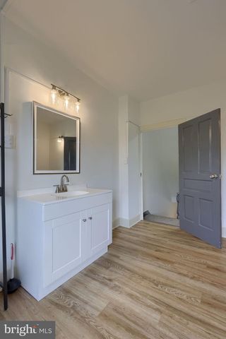 217 N CHARLES ST, Red Lion, PA 17356