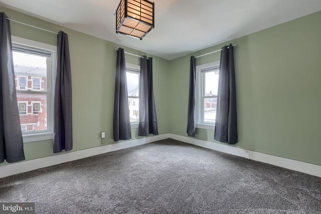 217 N CHARLES ST, Red Lion, PA 17356