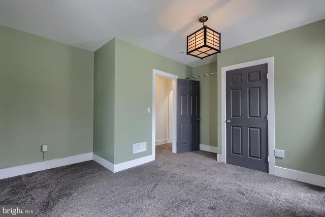 217 N CHARLES ST, Red Lion, PA 17356
