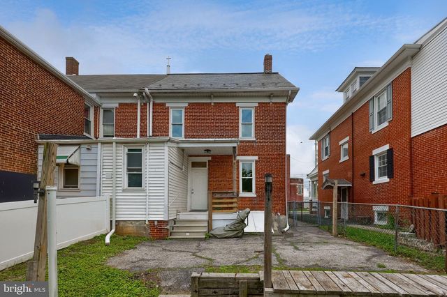217 N CHARLES ST, Red Lion, PA 17356